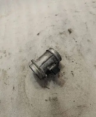 Volkswagen PASSAT B5.5 Mass air flow meter 059906461G