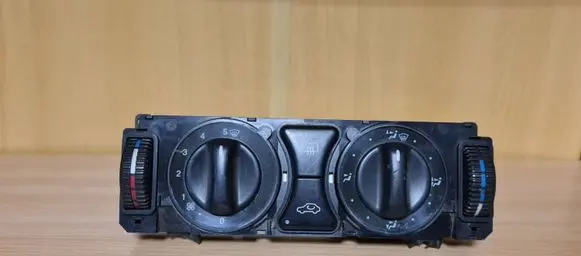 Mercedes-Benz C W202 Climate control unit 2108300185