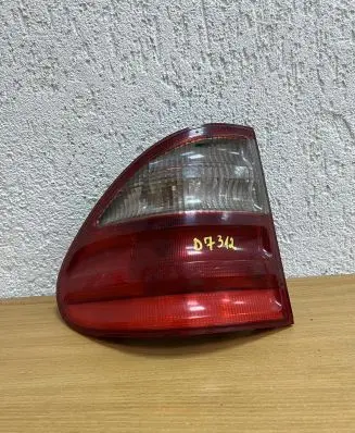 Mercedes-Benz E W210 Rear/tail lights A2108205364 D7312