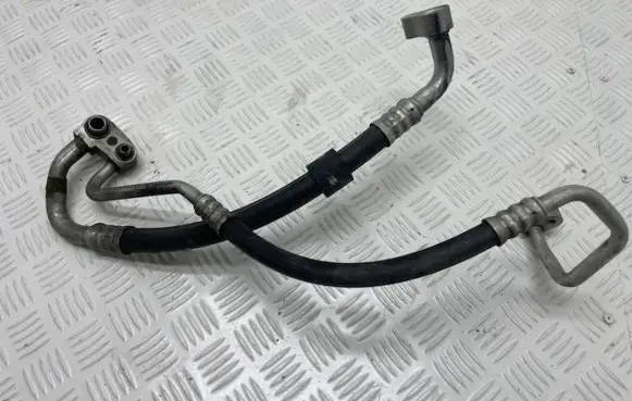Opel Zafira B Air conditioning (A/C) pipe/hose 13250233