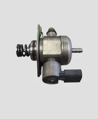 Audi A4 S4 B8 8K Fuel injection high pressure pump 06H127025N 0261520240