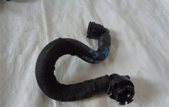 Peugeot 3008 II Engine coolant pipe/hose 9814447280