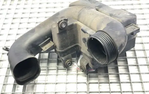 Hyundai i40 Air intake hose/pipe 28220-3Z300