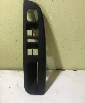 Volkswagen Jetta V Front door window switch trim FF0L