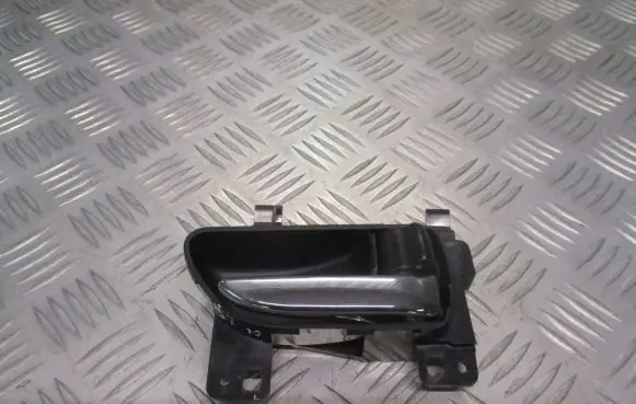 Subaru Legacy Front door interior handle