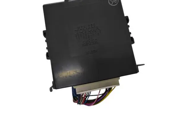 Toyota Prius (XW20) Power management control unit 8967047010 1012380151