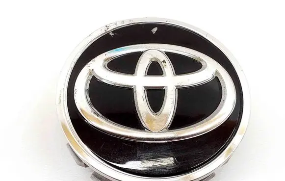 Toyota Yaris Cross R20 wheel hub/cap/trim 