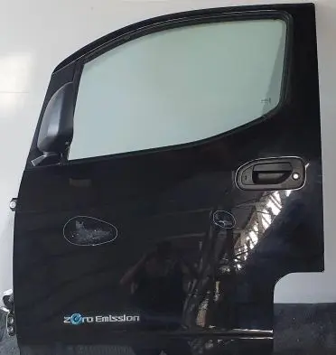 Nissan NV200 Front door 022929