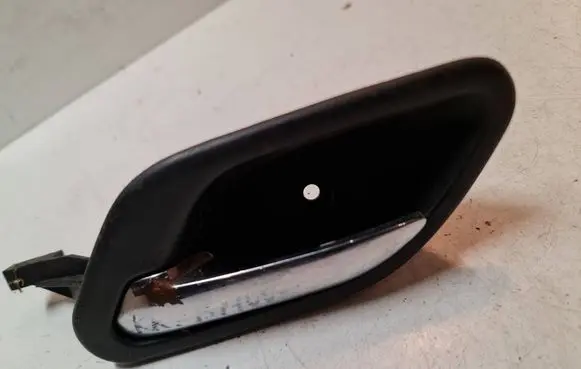 BMW 5 E39 Front door interior handle 8226049