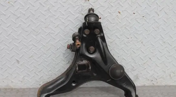 Mitsubishi L200 Front lower control arm/wishbone MITSUBISHI4013A648 4013A648
