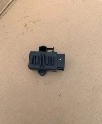 Volkswagen Tiguan Seat heating relay 5K0959772