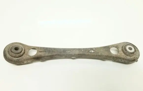 Rear control arm