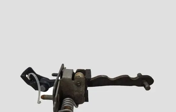 Peugeot 5008 Rear door check strap stopper