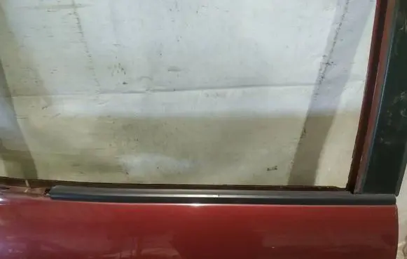 Hyundai Santa Fe Rear door glass trim molding 