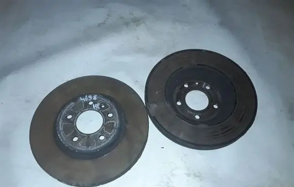 Opel Insignia B Front brake disc 13517853