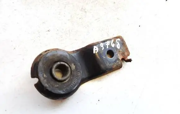 Toyota Avensis T220 Radiator mount bracket 