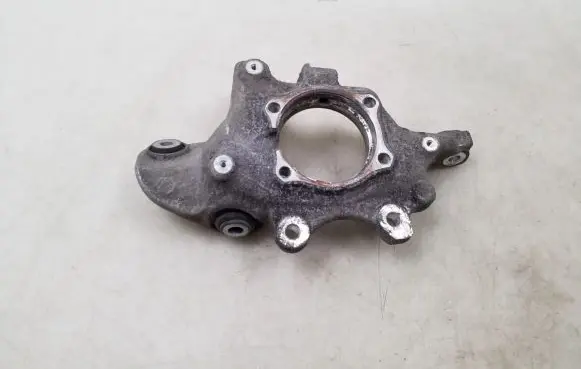 Mercedes-Benz GLC X253 C253 Rear wheel hub spindle/knuckle A2133572500