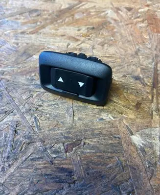 BMW 4 F32 F33 Tailgate opening switch 9303958