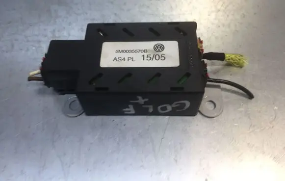 Volkswagen Golf Plus Aerial antenna amplifier 5M0035570B AS4PL