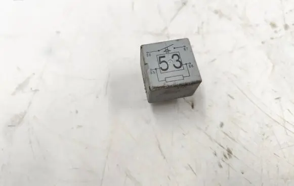 Seat Leon (1M) Other relay 141951253B 20240072