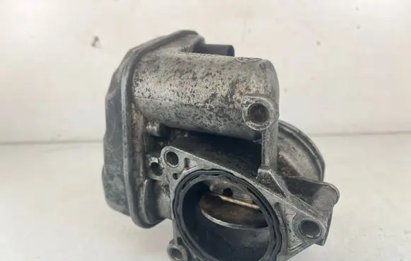 Volkswagen PASSAT B6 Throttle valve 03G128063B