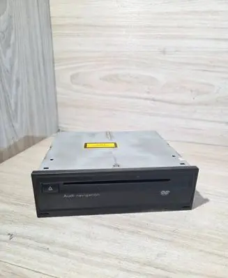 Audi A8 S8 D3 4E Navigation unit CD/DVD player 4E0919887C 4E0910887C