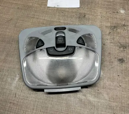Mercedes-Benz C W203 Front seat light A2038201101 KW071CS352 1011260711