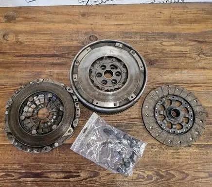 BMW 3 E90 E91 Clutch set kit 21217573046 21217508006 21217526267