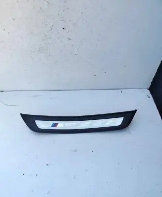 BMW 5 G30 G31 G38 Side skirt rear trim 7381329 8S000017000 14102022
