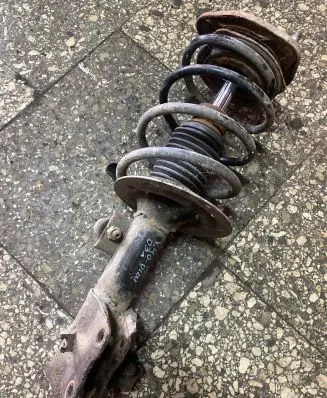 Volvo S40, V40 Front shock absorber/damper