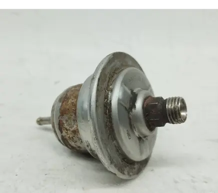 Mercedes-Benz SL R129 Fuel pressure regulator 0004760621 A0004760621
