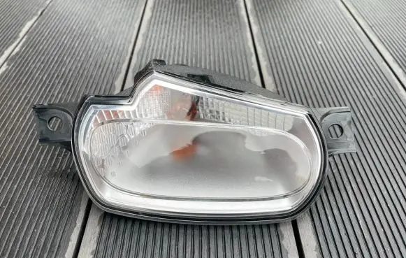 Smart ForTwo II Front indicator light 261305528R A4539062200 01169302