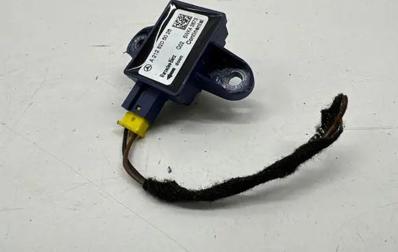 Mercedes-Benz E W212 Airbag deployment crash/impact sensor A2128205026