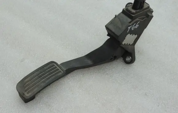 Toyota Yaris Accelerator throttle pedal 781100D010