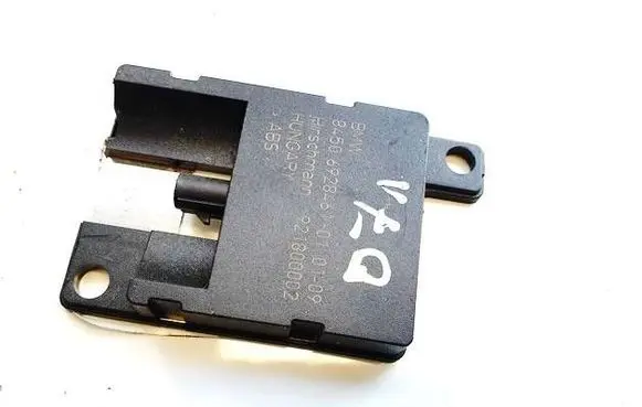 BMW 5 E60 E61 Antenna control unit 8450692846101