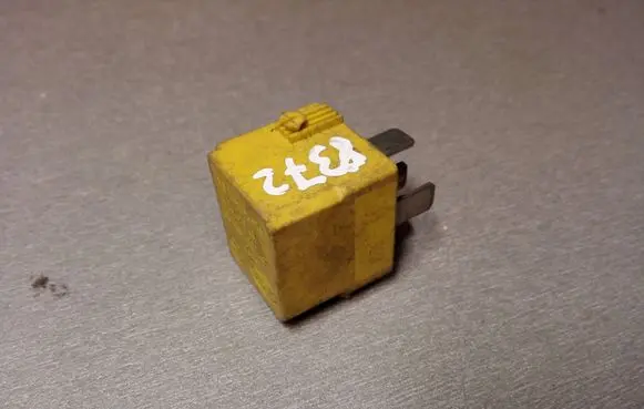 Mercedes-Benz C W203 Other relay A0025421419 4RD93168002