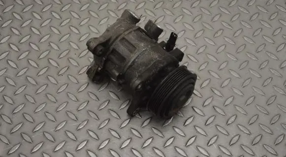 BMW 4 F32 F33 Air conditioning (A/C) compressor (pump) 9330831