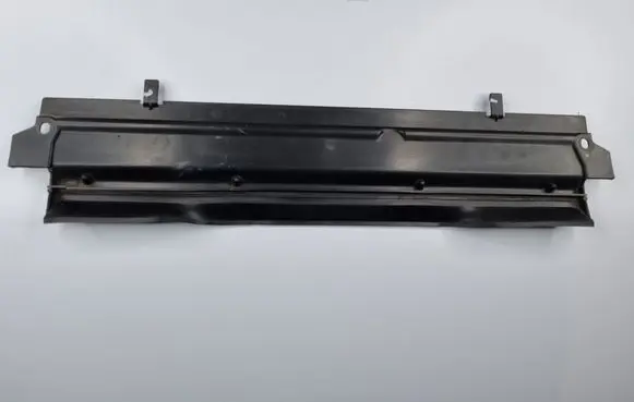 Jeep Grand Cherokee WL Intercooler air guide/duct channel 68468210AA