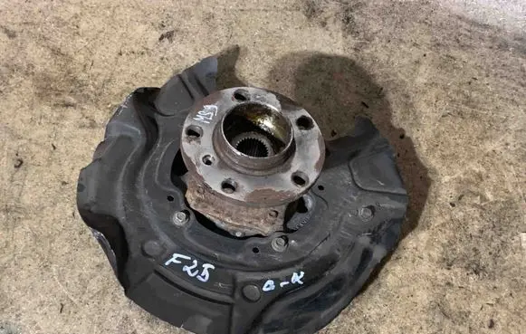 BMW X3 F25 Rear wheel hub