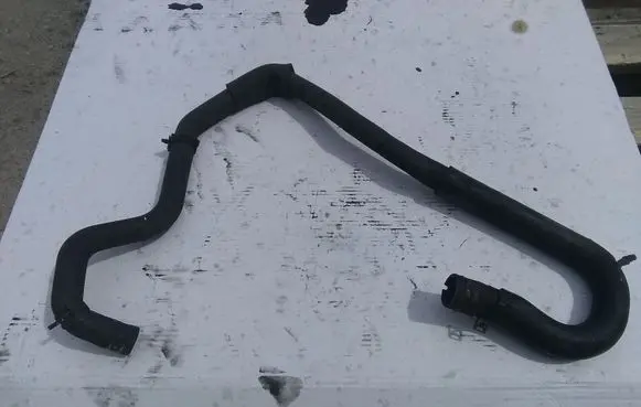 Mazda 3 I Engine coolant pipe/hose