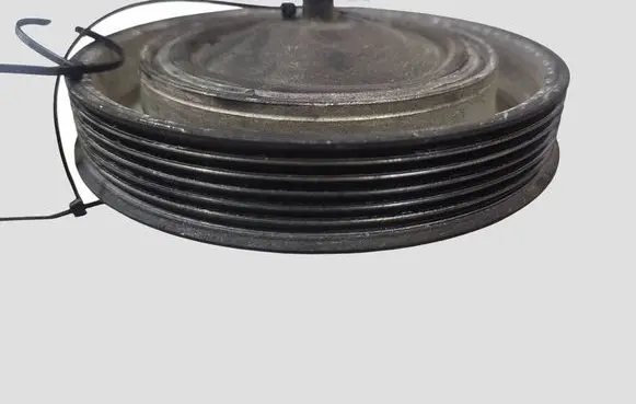 Peugeot 5008 Crankshaft pulley 9684789580
