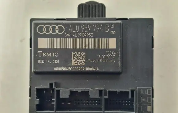 Audi Q7 4L Door control unit/module 4L0959794B 4L0910795B