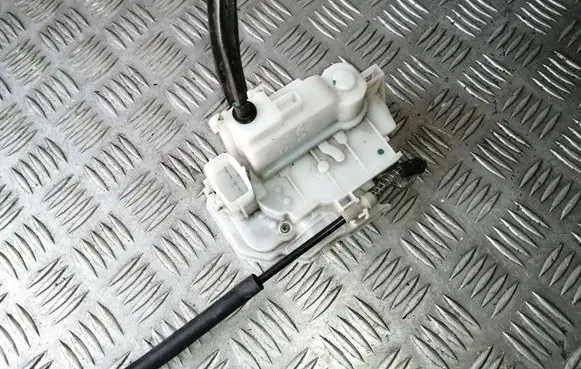 Front door lock