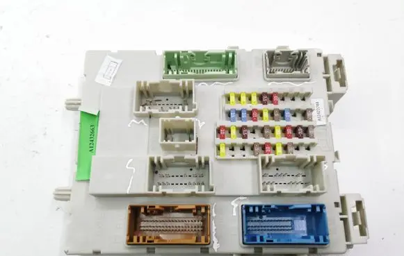 Ford C-MAX II Fuse module AV6N14A073DG 00001875