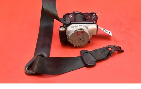 Skoda Octavia Mk3 (5E) Front seatbelt 0589P1000220