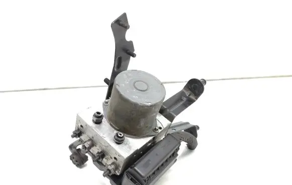 BMW 5 E60 E61 ABS Pump 6768550 34516768550 6775730