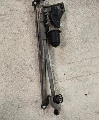 Subaru Outback Front wiper linkage 