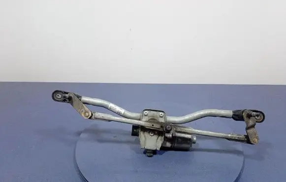 Alfa Romeo Giulietta Front wiper linkage and motor 50509396