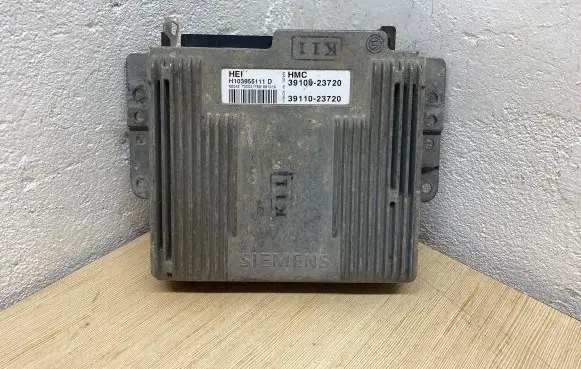 Hyundai Elantra Engine control unit/module 3911023720 H103955111D 3910023720