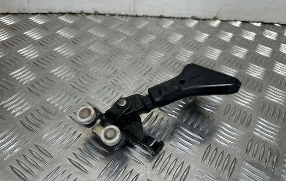 Citroen Jumper Sliding door upper roller guide/hinge D861
